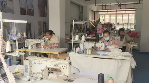 何世昌 返鄉(xiāng)創(chuàng)辦服飾廠(chǎng) 帶動(dòng)群眾增收致富