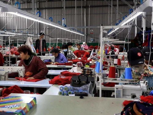 返鄉(xiāng)創(chuàng)業(yè) 產(chǎn)品出口歐美,年銷(xiāo)售額超過(guò)300萬(wàn)元,葉邑鎮(zhèn)這家企業(yè)咋做到的